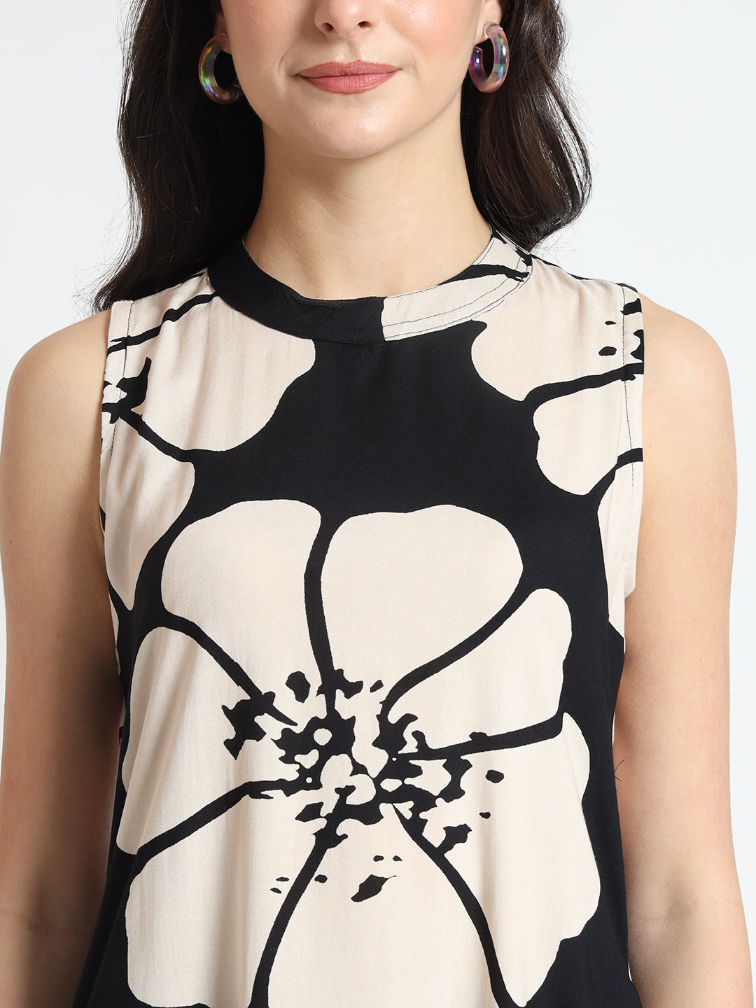Black Floral Print Rayon Sleeveless Kurta with Pant