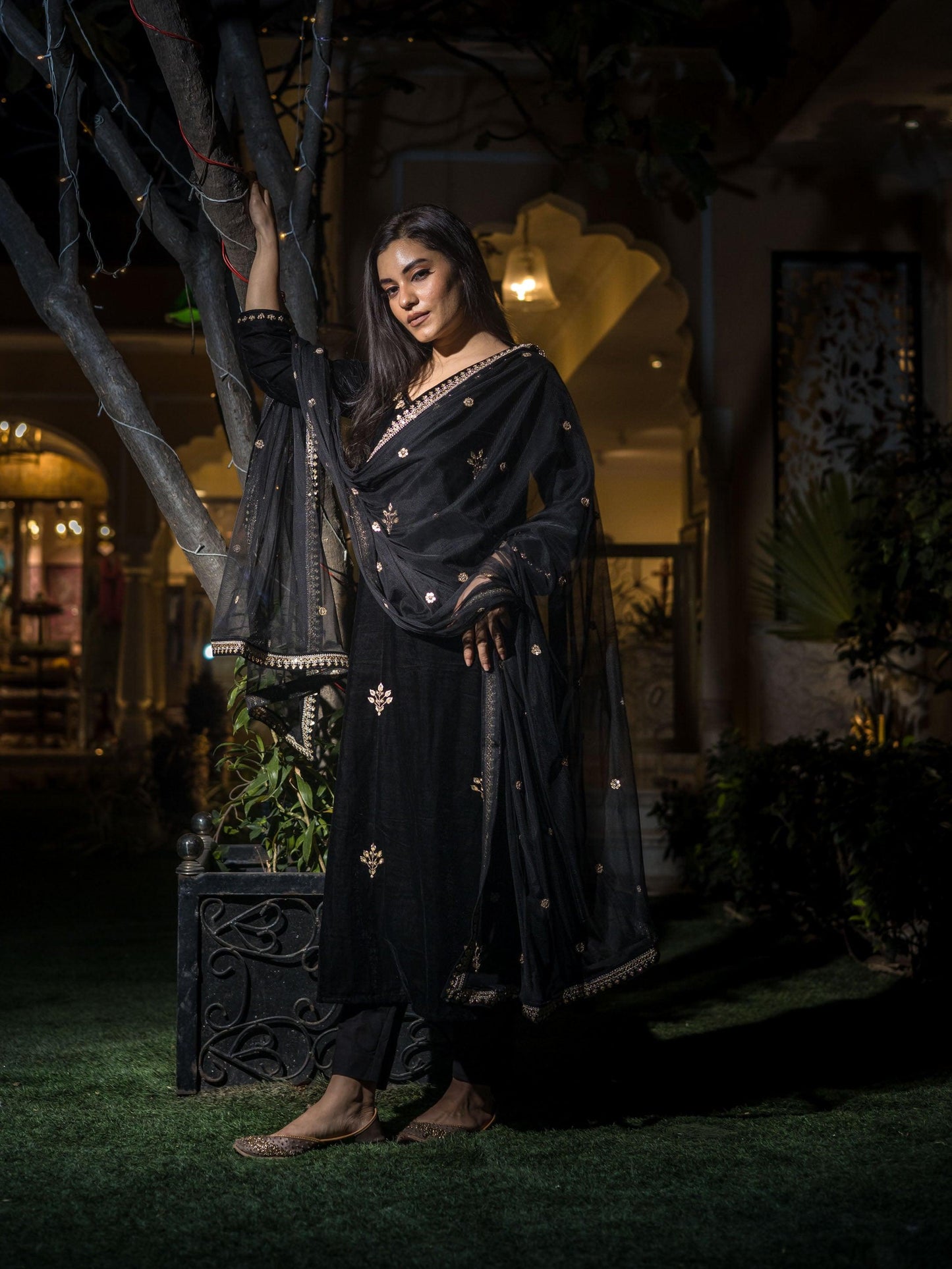 Jamal Jamaloo Black Velvet hand work Kurta pant With Net Dupatta set - Jamal Jamalooworld.com