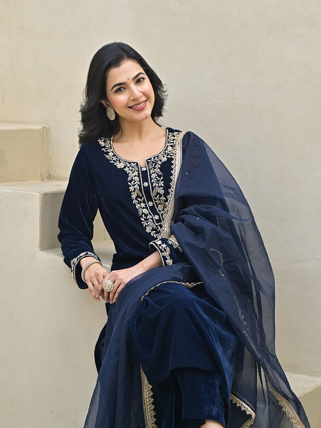 Embroidered Blue Velvet Kurta Pant Dupatta Set for Women