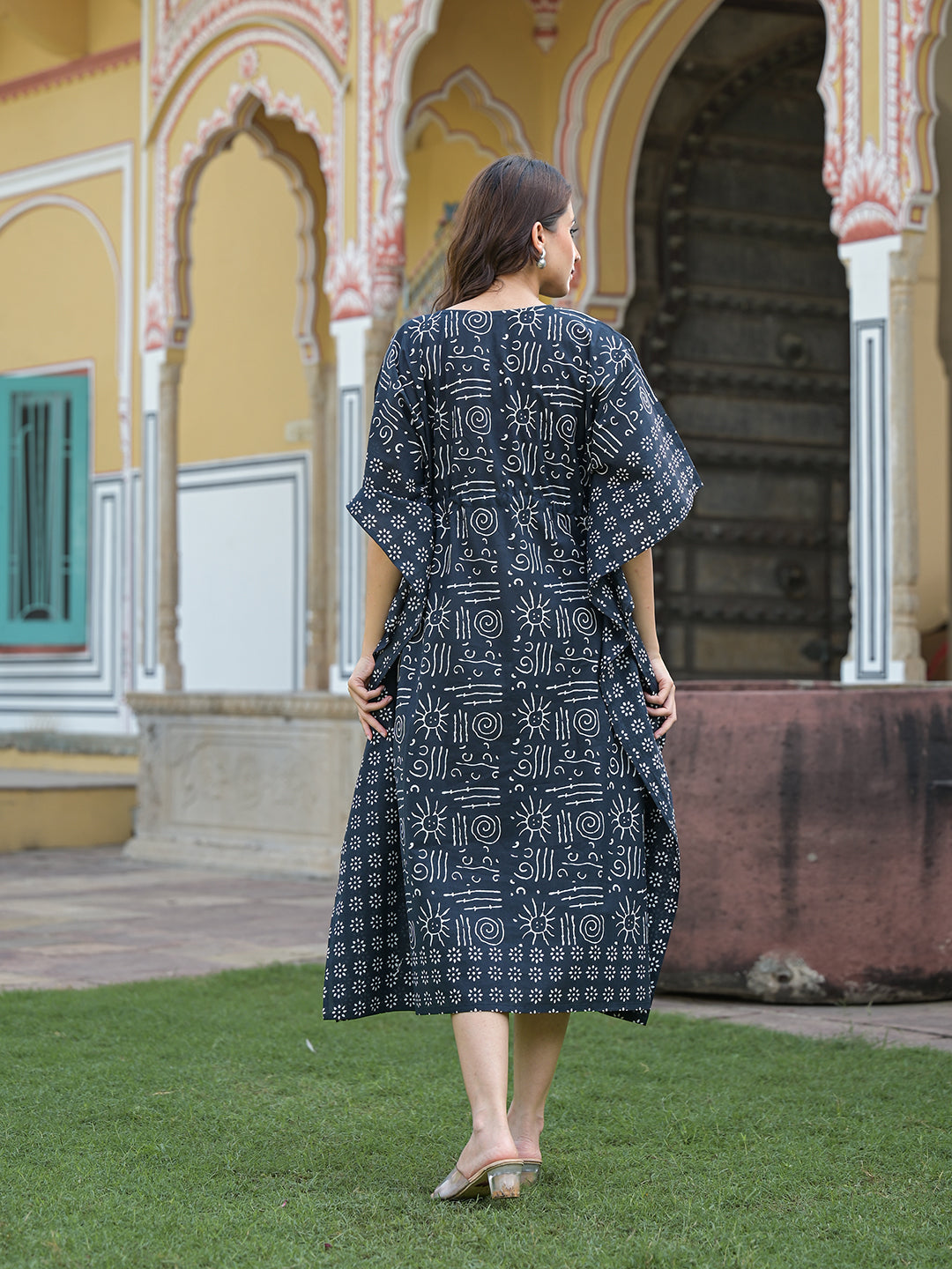 Black & White Floral Print Kaftan