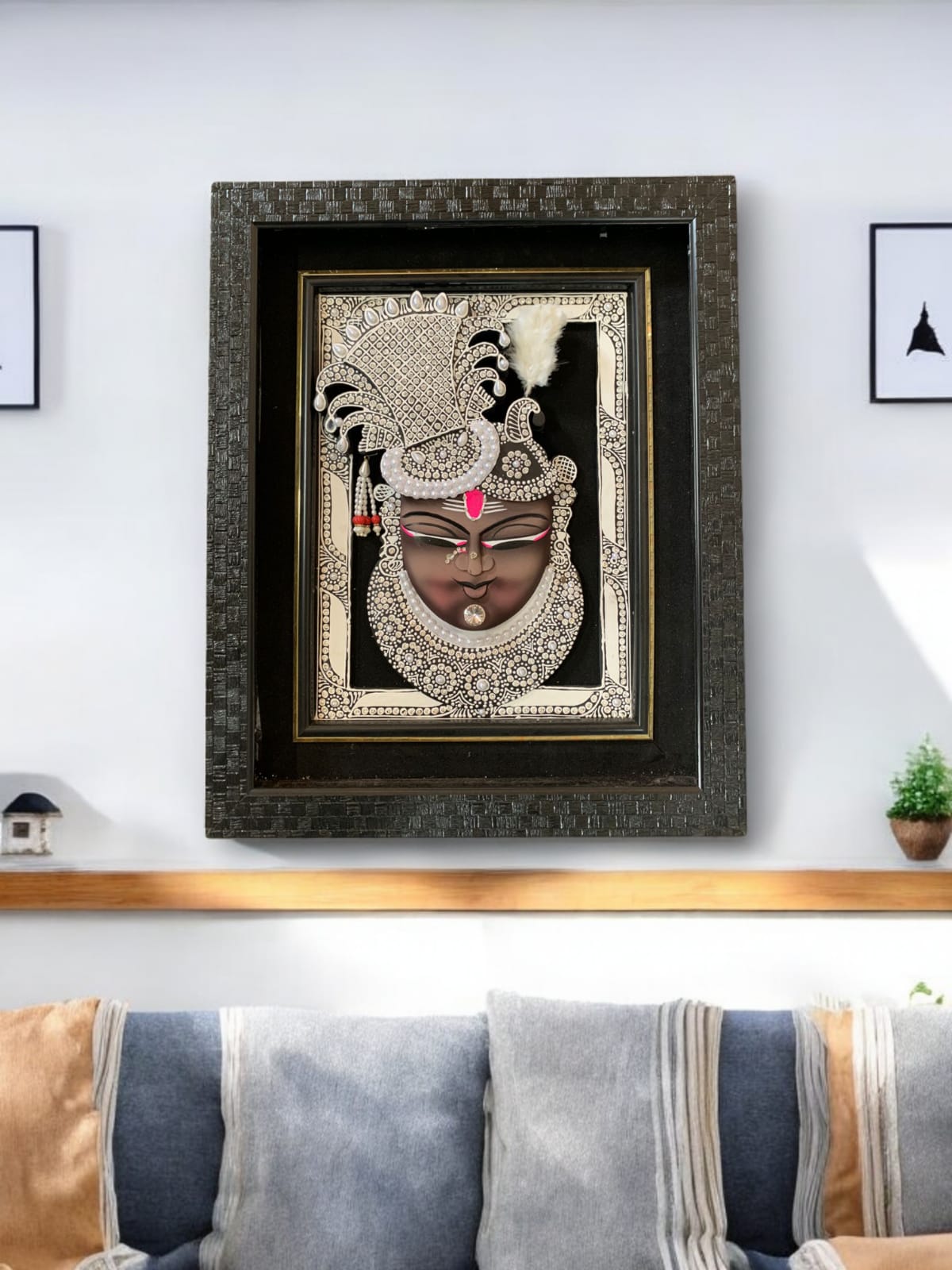 Shrinathji Wooden Embossed Face Ideal