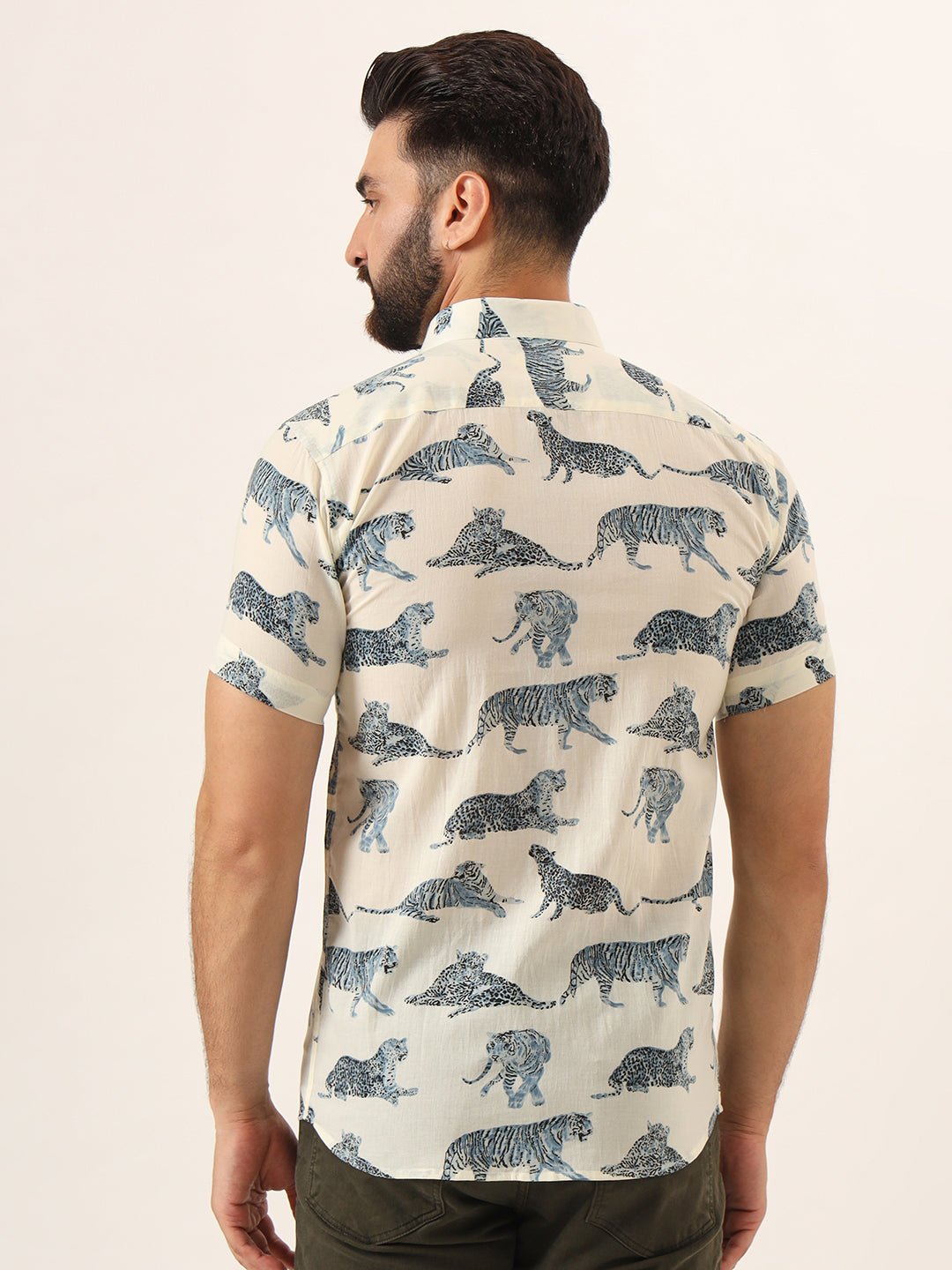 MILLENNIAL MEN White blue Tiger Print Pure Cotton Regular Fit Casual Shirt