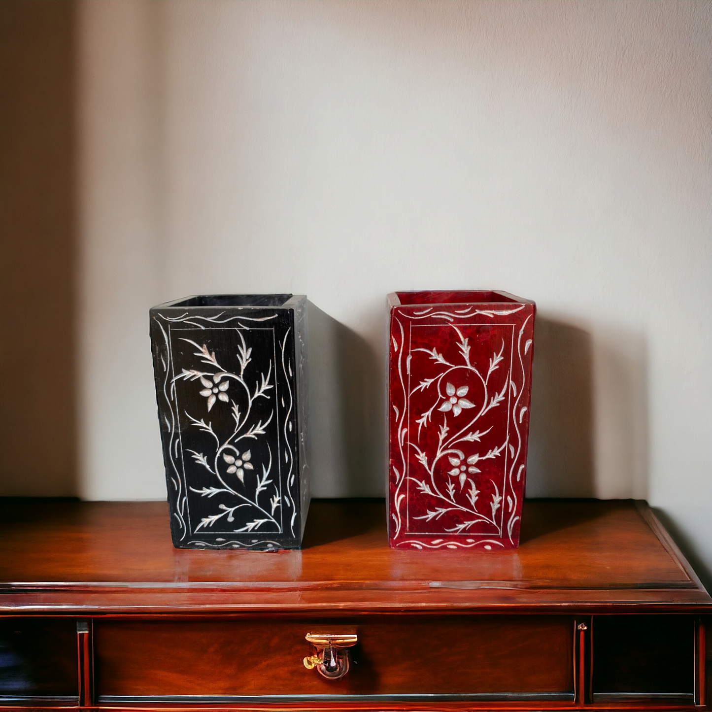 Handcrafted Pareva Stone Pen Holder - Naturalistic Carved Design