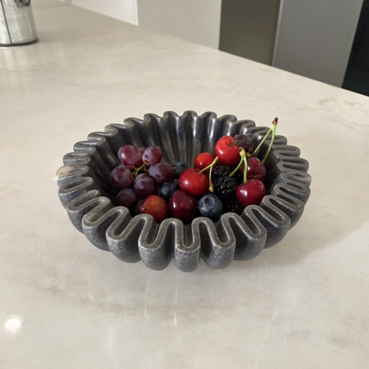 Black Ruffle Marble Scalloped Bowl