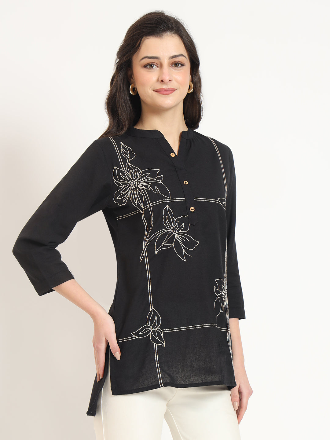 Black Embroidery Cotton Fabric Satraight Top
