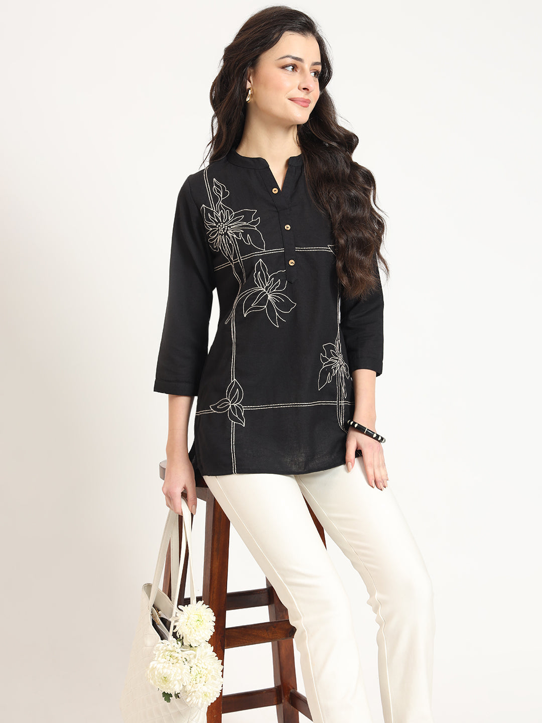 Black Embroidery Cotton Fabric Satraight Top
