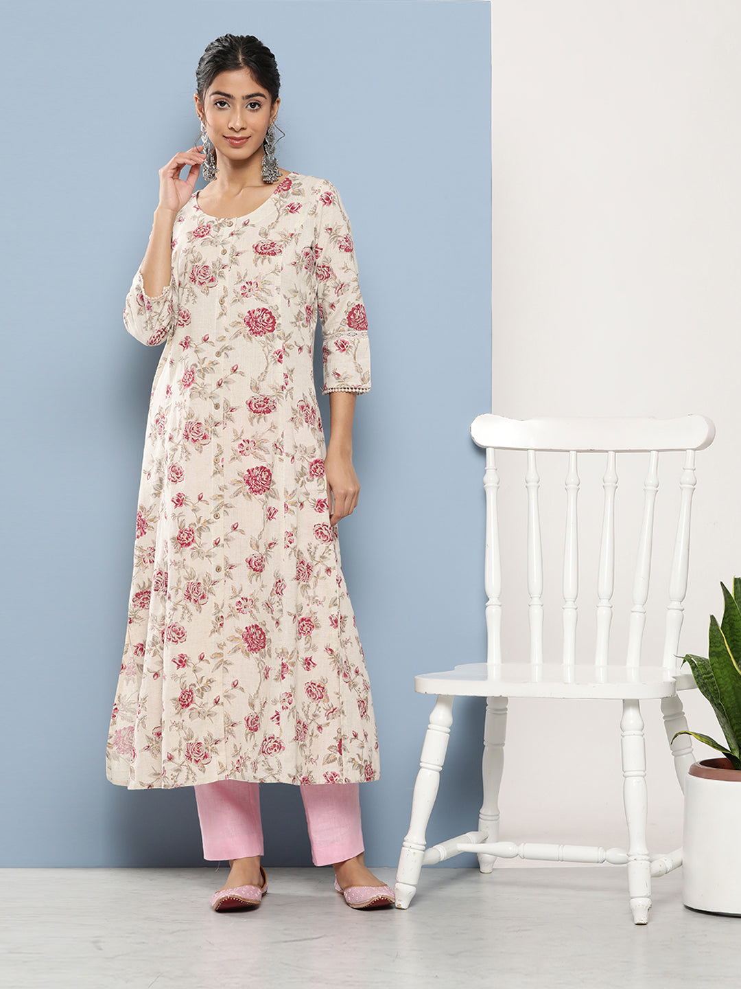 Off White Women Floral Printed Cotton Kurta