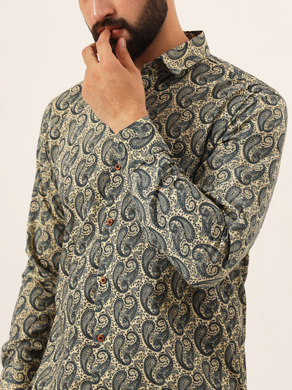 MEN Blue Paisley Print Pure Cotton Regular Fit Casual Half Sleeve