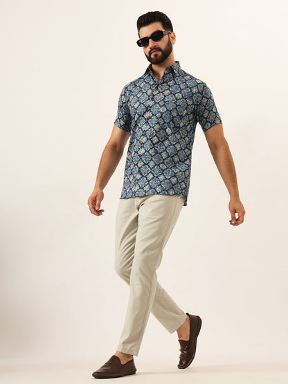 MEN Blue Geometric Pure Cotton Regular Fit Casual Half Sleeve