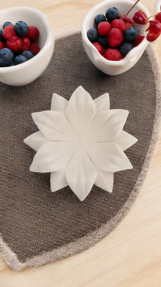 Lotus tray