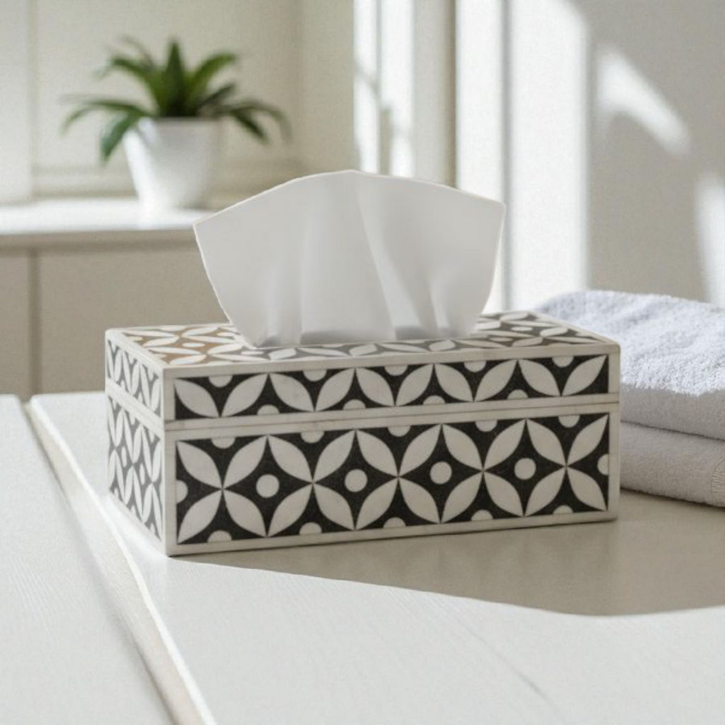 Mother of Pearl Tissue Box – Black & White Geometric Pattern