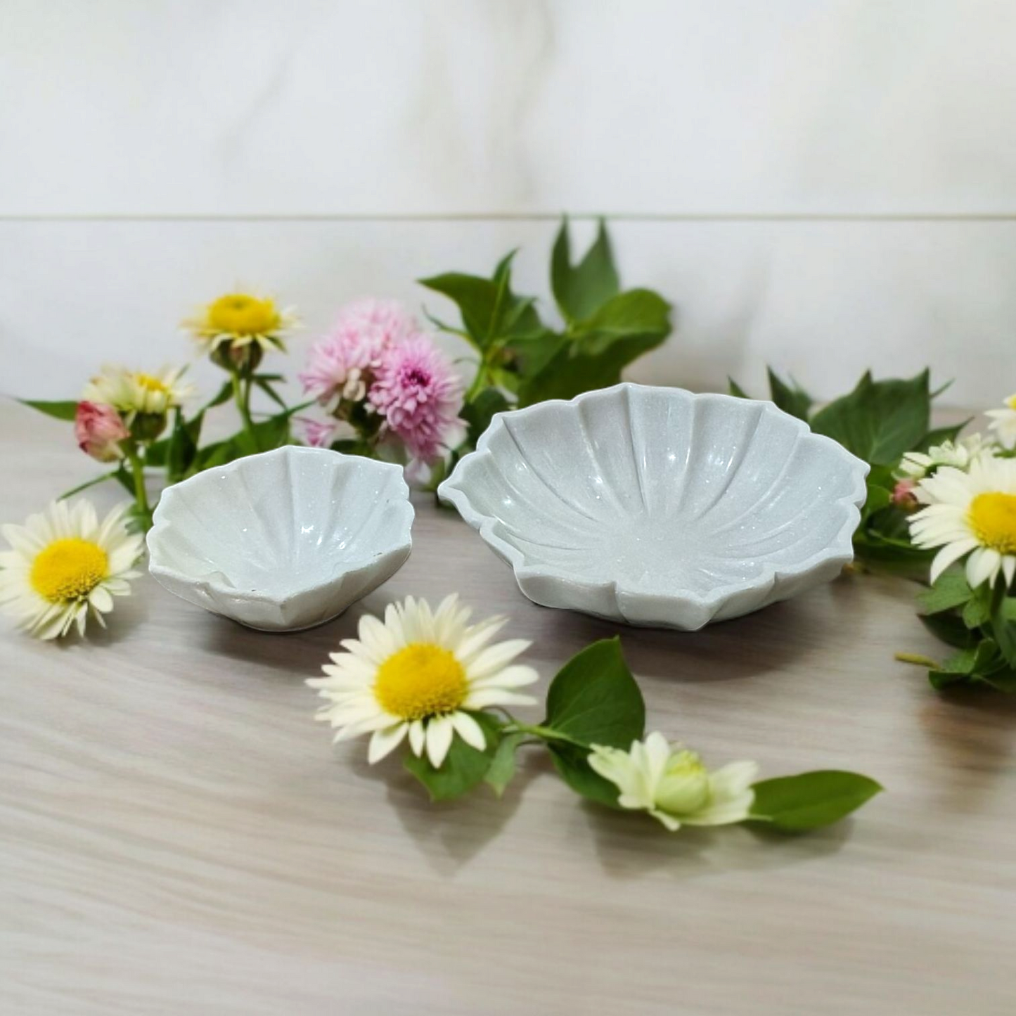 White Hand-Carved Marble Leaf Bowl (Small)