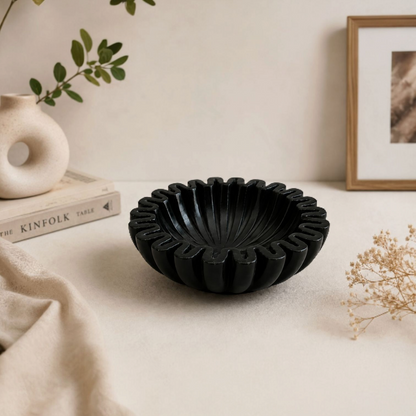 Black Ruffle Marble Scalloped Bowl